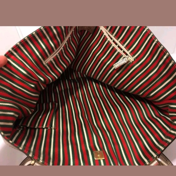 Authentic Gucci purse - Picture 5 of 8